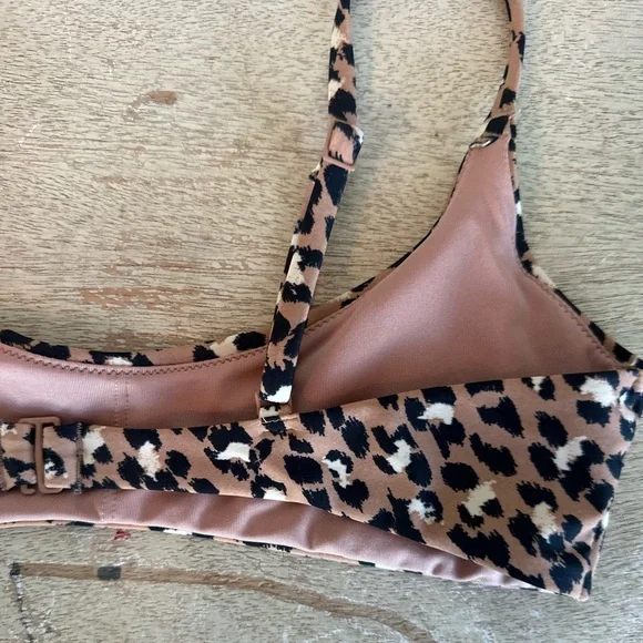 Aerie Leopard Print Scoop Bikini Top - Picture 6 of 7